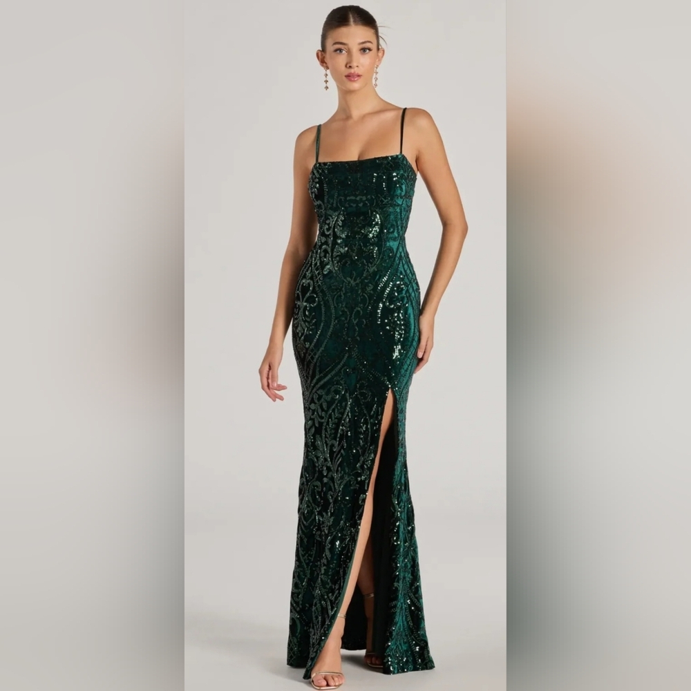 Windsor Lilia Hunter Green Sequin Velvet High Slit Formal Dress Medium EUC